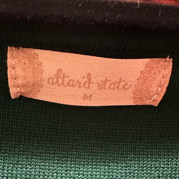 Altars State Emerald Green Cropped Long Sleeve Top - Picture 3 of 3